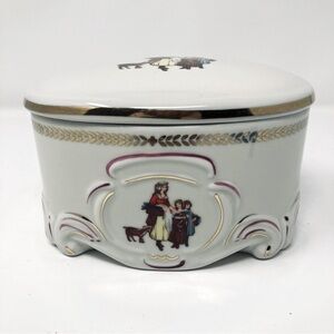 Vintage porcelain Yardley Original Lavender dish